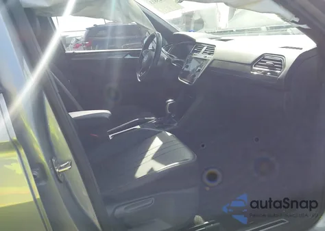 2022 Volkswagen Tiguan 2.0T Se R-Line Black из США, поврежденный, VIN 3VVCB7AX8NM021986